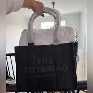 marc jacob’s tote bag